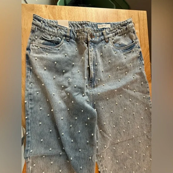 NWT Blank NYC Light Blue Wide Leg Jeans with Pearl Details on front and back - Picture 4 of 12